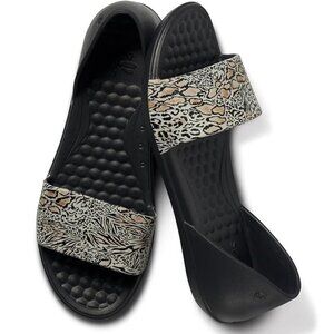 JOYBEES Women's Slip On Leopard Safari Print Friday Flats EVA Sandals Size 8 NWT